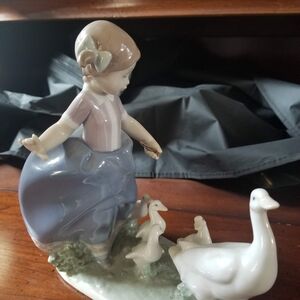 Lladro #5503 Hurry Now, Retired.